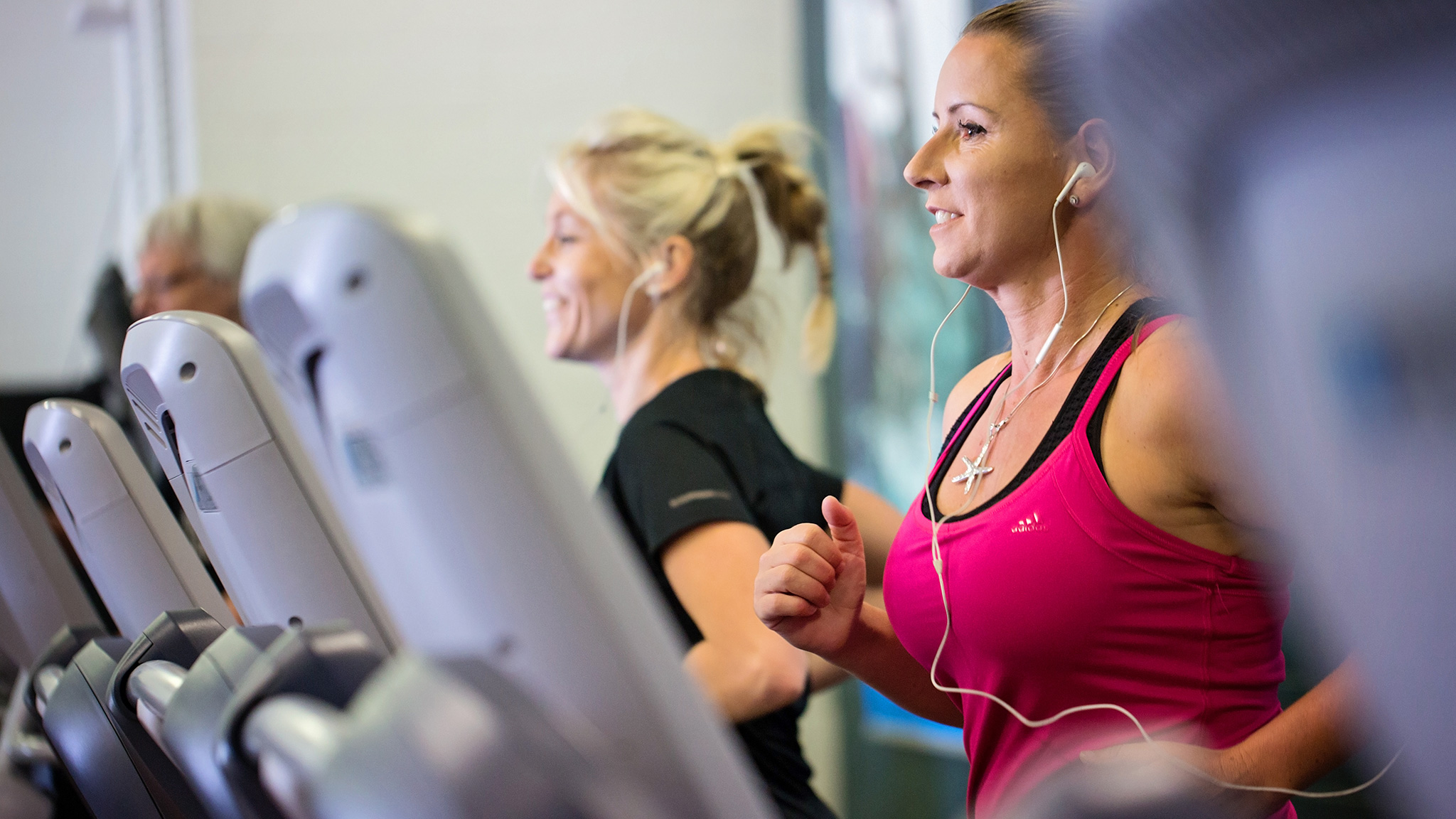 women on treadmill