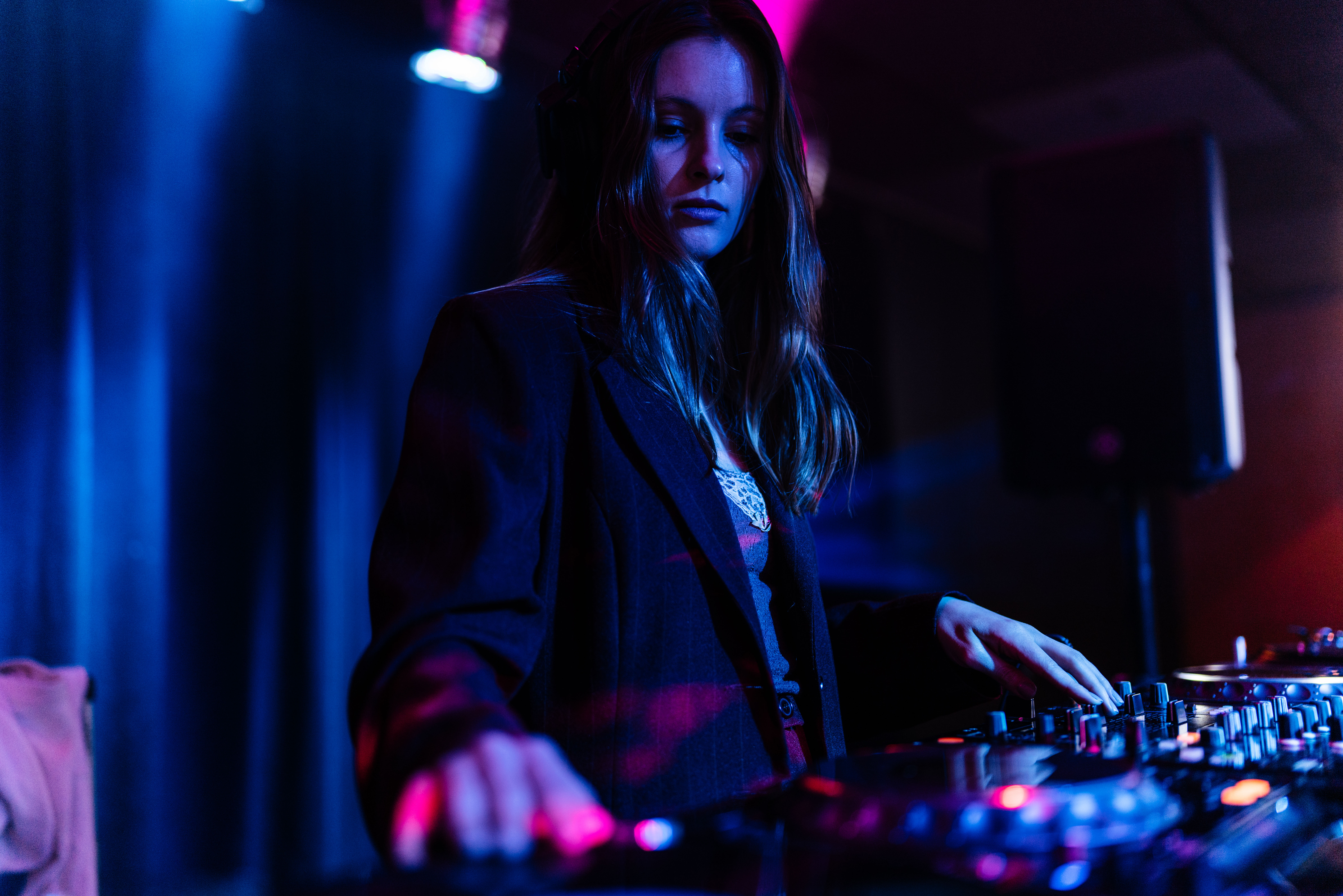 A close up photo of artist DJ Berryl Streep performing at RAC Arena in Perth
